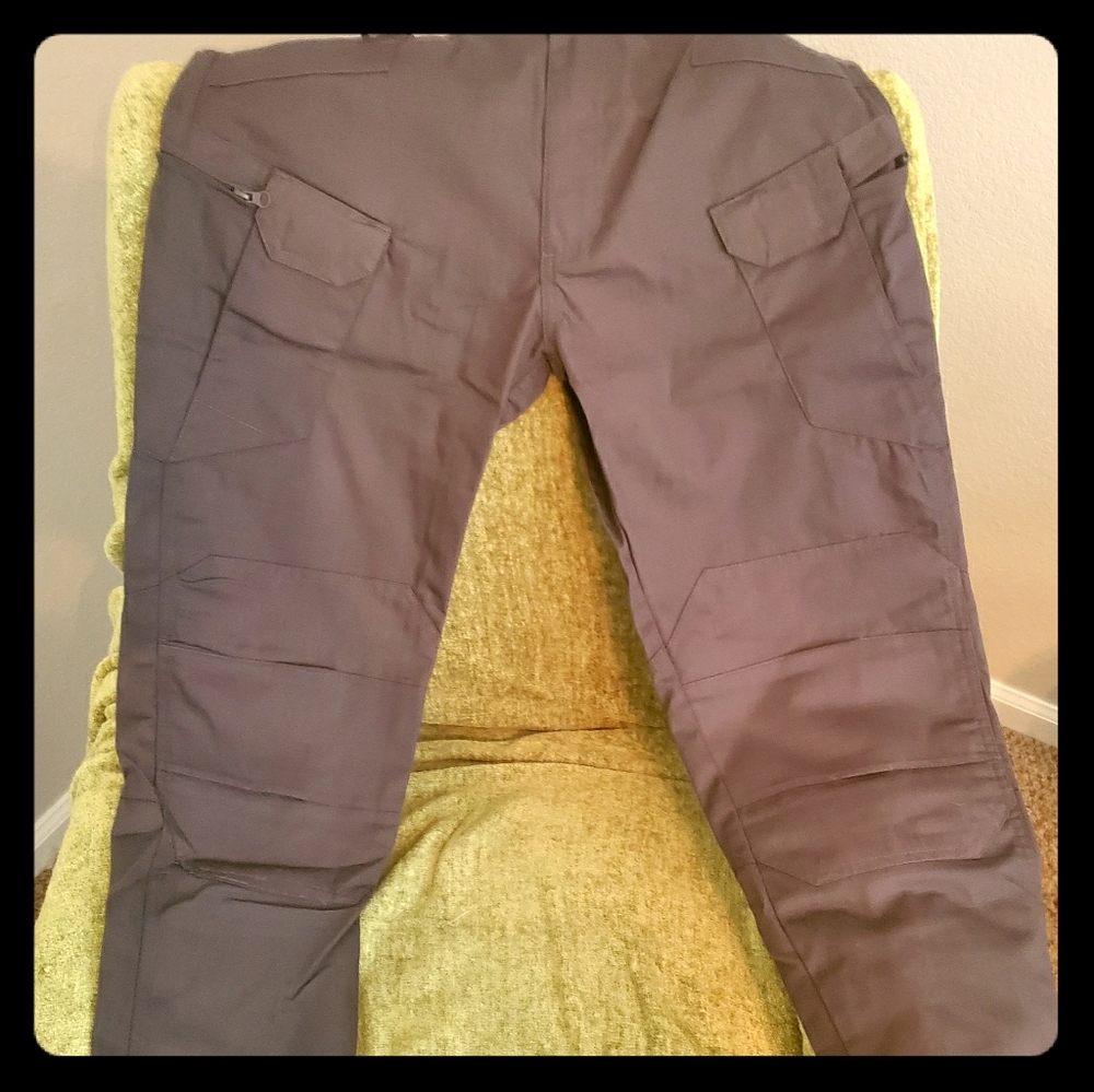 Unisex Grey Tactical Pants - Size Medium